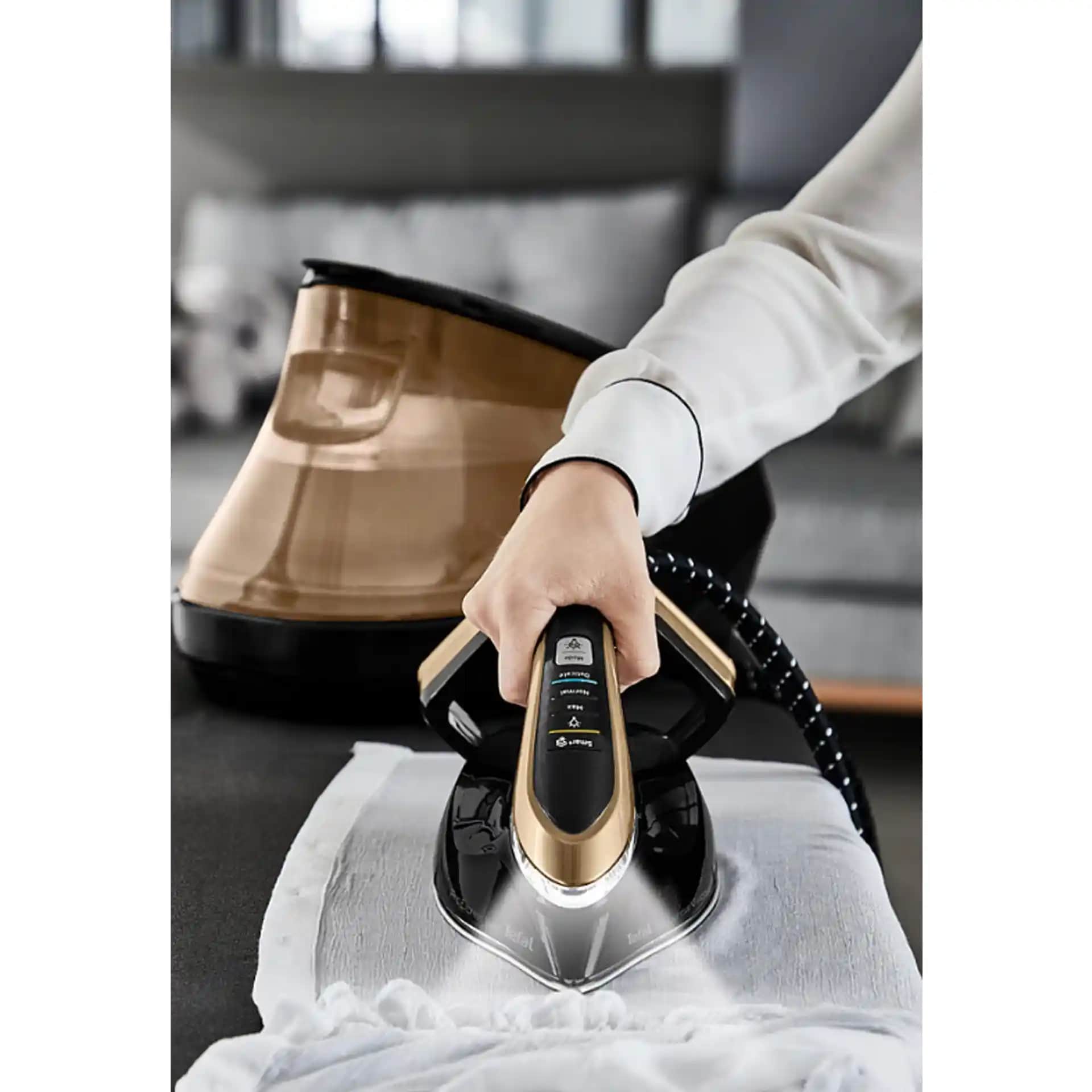 Tefal Buhar Kazanlı Ütü Özellikleri ve Evde Kullanım İpuçları