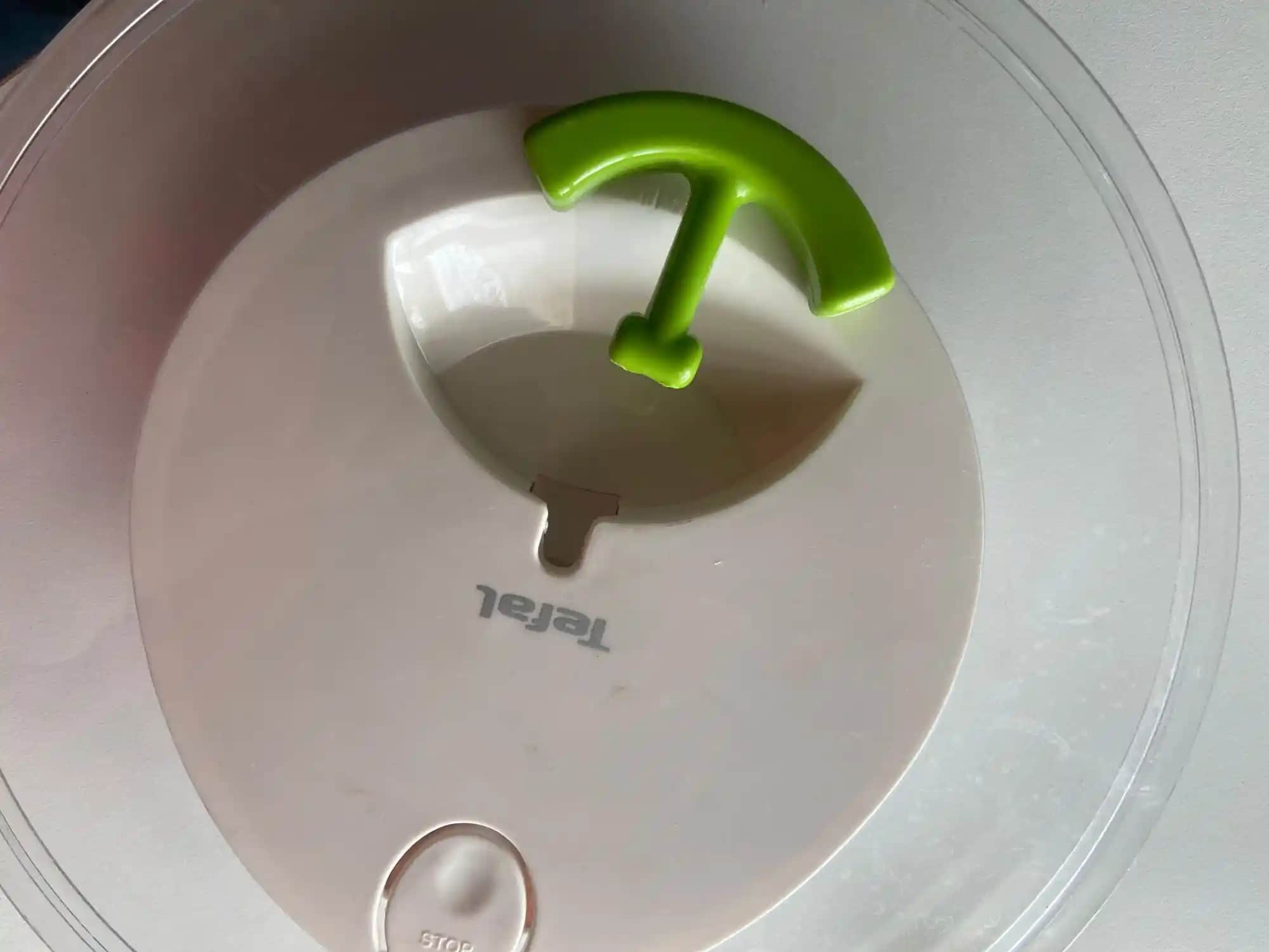 Tefal Salata Kurutucu ile Pratik ve Hijyenik Salata Hazırlama Çözümü