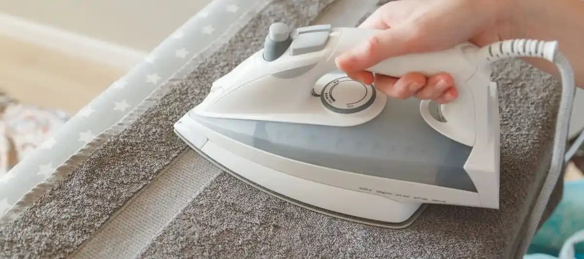 Ütü Temizliği Rehberi: Performans ve Uzun Ömür İçin Adımlar