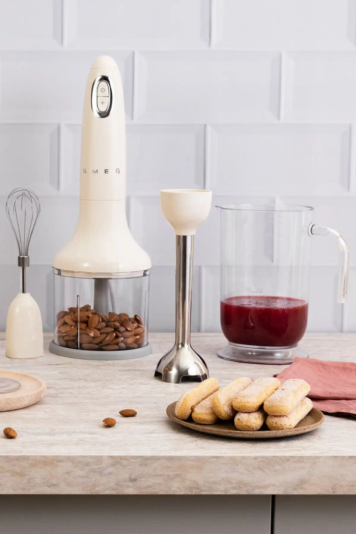 Smeg 50'S Style Tritan Renew Krem El Blender Seti HBF03CREU İncelemesi