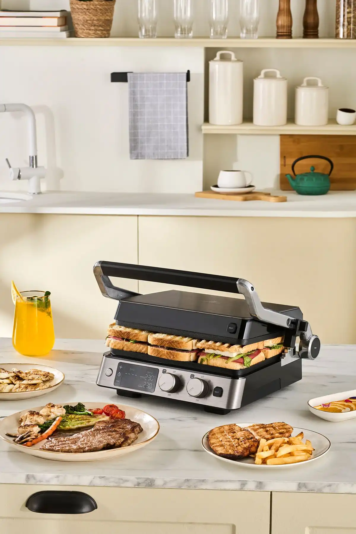 Karaca Compact Steel Sear and Grill Inox 2008: Mutfakta Hızlı ve Pratik Çözüm